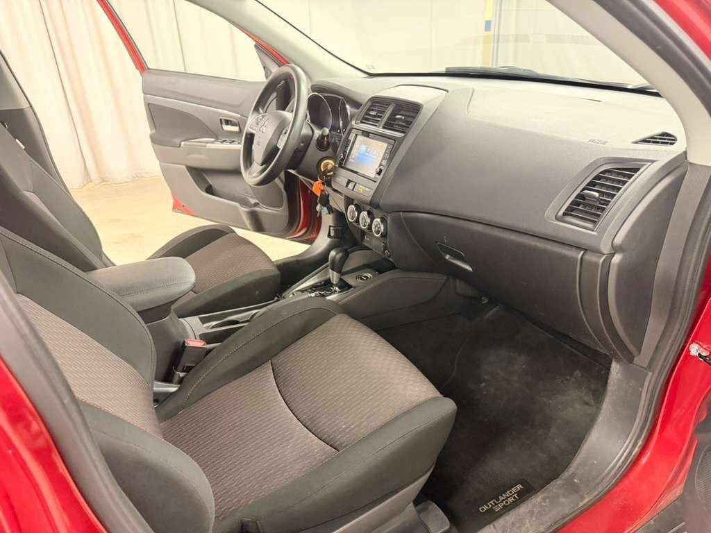 Used 2019 Mitsubishi Outlander Sport ES AWD/4WD image 40