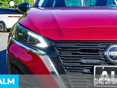 Used 2024 Nissan Altima 2.5 SV FWD image 12