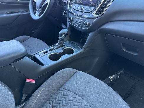 Used 2023 Chevrolet Equinox LT image 31