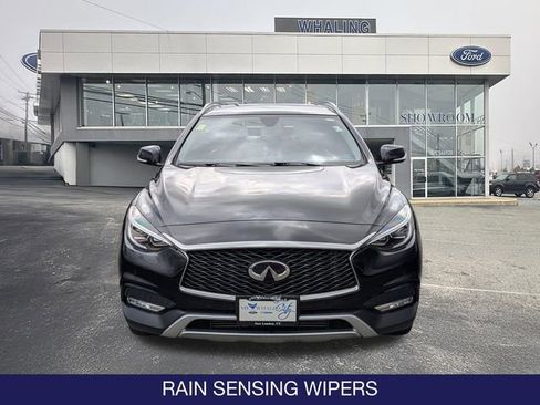 Used 2019 INFINITI QX30 AWD image 2