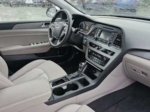 Used 2016 Hyundai Sonata SE image 10