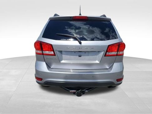 Used 2019 Dodge Journey SE FWD image 5