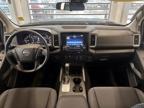 Used 2024 Nissan Frontier SV w/ Technology Package AWD/4WD image 17