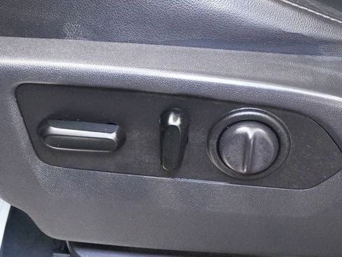 Used 2019 Chevrolet Silverado 1500 LT Trail Boss image 18