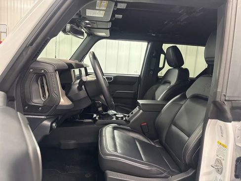 Used 2025 Ford Bronco Outer Banks AWD/4WD image 11