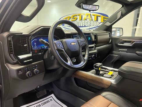 Used 2023 Chevrolet Silverado 1500 High Country w/ High Country Premium Package AWD/4WD image 20