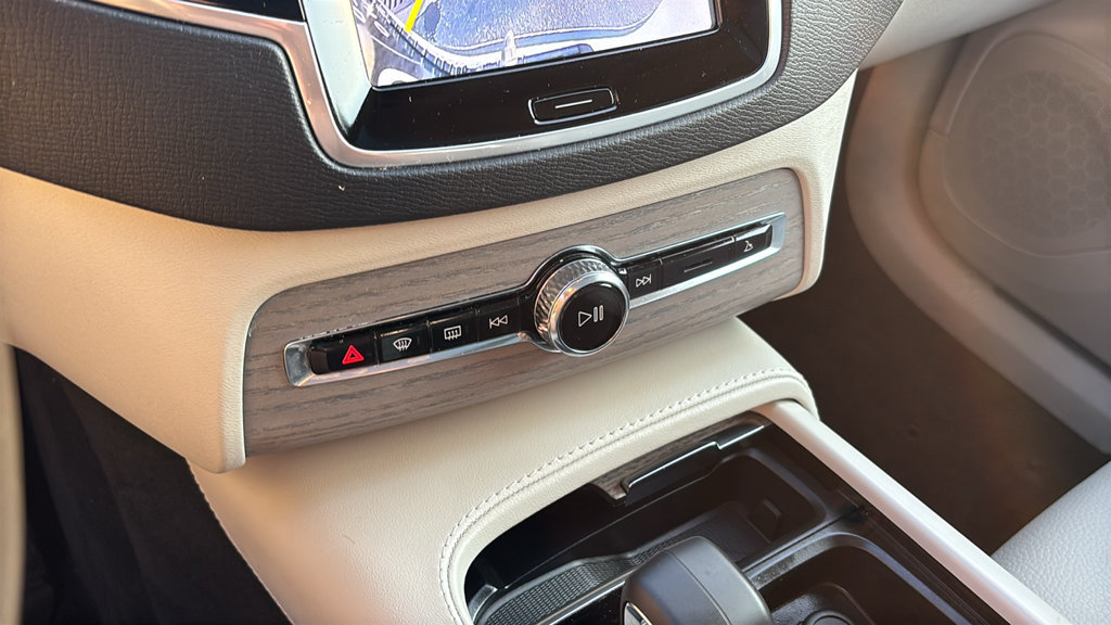 Certified 2024 Volvo XC90 T8 Plus w/ Protection Package Premier AWD/4WD image 21