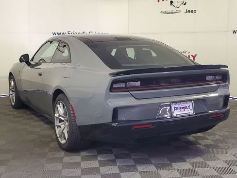 Used 2024 Dodge Charger Daytona Scat Pack w/ Plus Group AWD/4WD image 4
