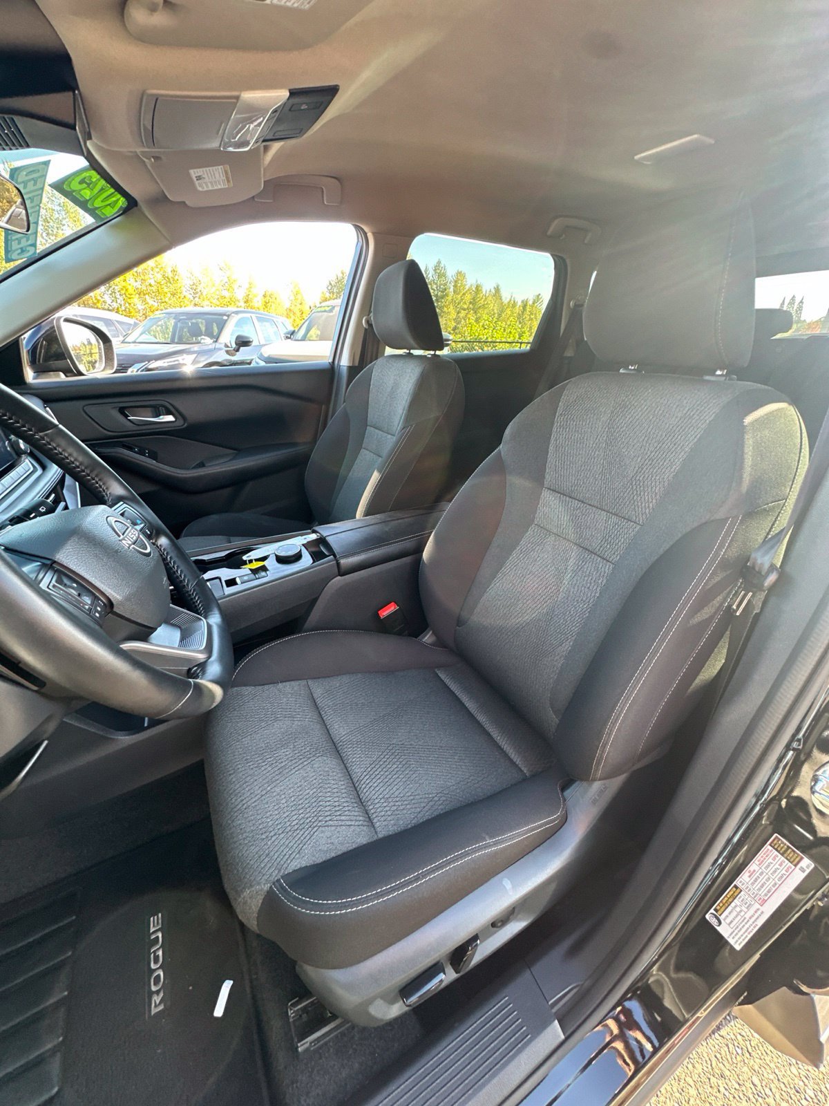 Certified 2025 Nissan Rogue SV AWD/4WD image 14