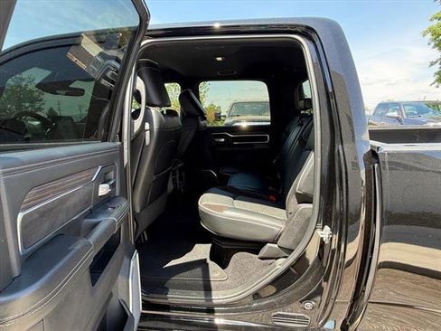 Used 2025 RAM 3500 Laramie AWD/4WD image 12