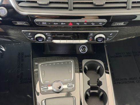 Used 2019 Audi Q7 3.0T Prestige w/ Prestige Package AWD/4WD image 27