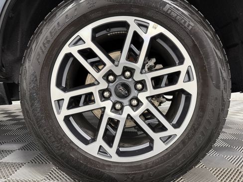 Used 2025 Ford Expedition Active AWD/4WD image 41