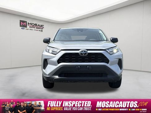 Used 2024 Toyota RAV4 LE AWD/4WD image 2