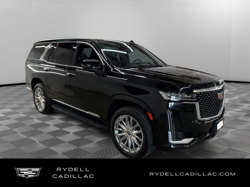 Used 2023 Cadillac Escalade Premium Luxury AWD/4WD image 7
