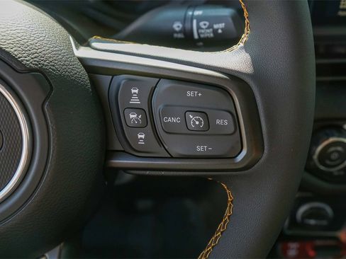 New 2024 Jeep Gladiator Sport image 22