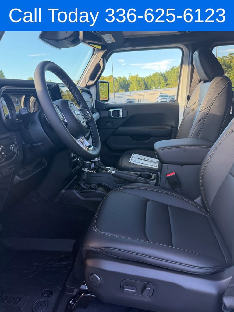 New 2027 Jeep Wrangler Unlimited Sahara AWD/4WD image 15