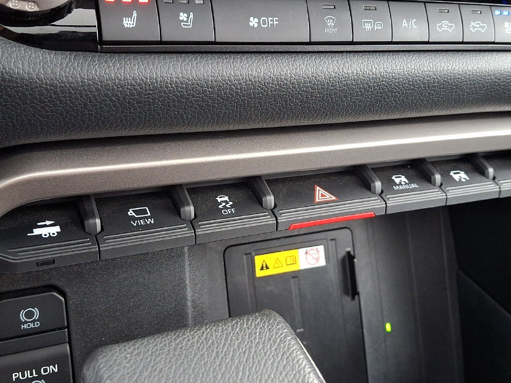 Used 2022 Toyota Tundra Limited AWD/4WD image 27