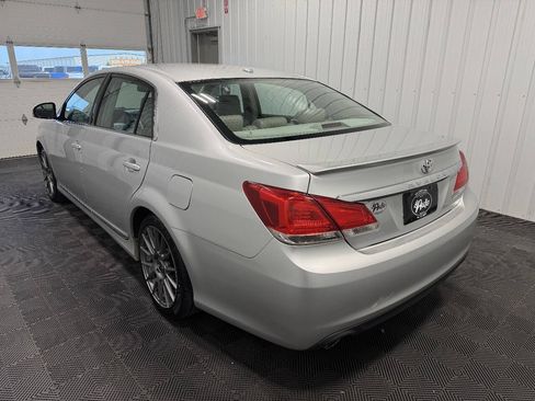 Used 2011 Toyota Avalon FWD image 4