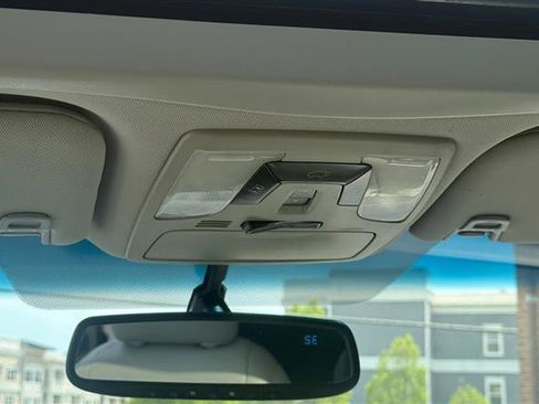 Used 2017 Toyota Sienna XLE image 30