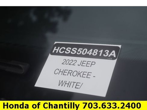 Used 2022 Jeep Cherokee Limited image 32