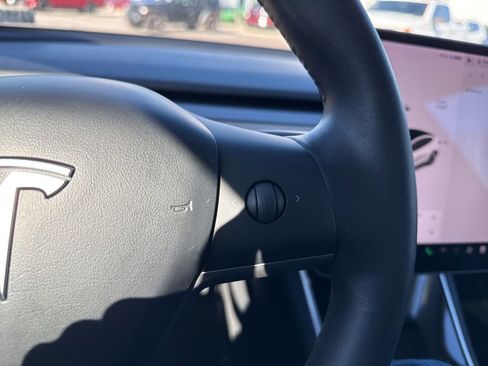 Used 2020 Tesla Model 3 Long Range image 17
