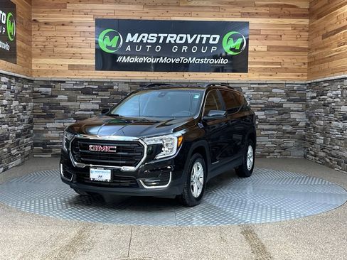 Used 2023 GMC Terrain SLE w/ Driver Convenience Package AWD/4WD image 4