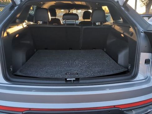 Used 2023 Volkswagen Atlas Cross Sport SE image 24