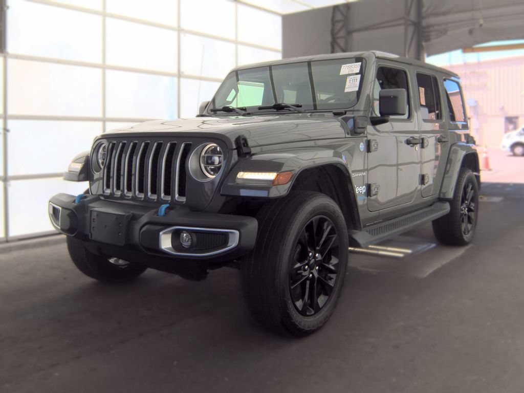 Used 2022 Jeep Wrangler Unlimited Sahara AWD/4WD image 1