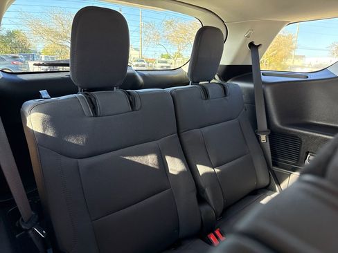 Certified 2025 Ford Explorer Active image 28