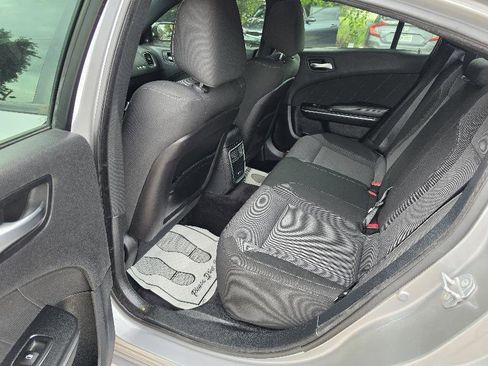 Used 2016 Dodge Charger SXT image 7