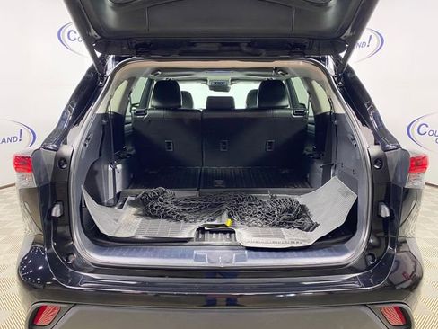 Certified 2024 Toyota Highlander XLE AWD/4WD image 6