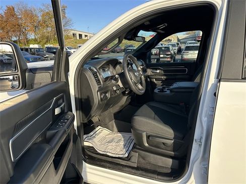 Used 2025 RAM 2500 Big Horn image 31