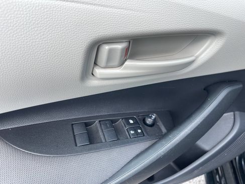 Used 2026 Toyota Corolla LE FWD image 13