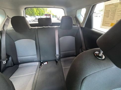 Used 2025 Kia Soul LX w/ LX Technology Package FWD image 32