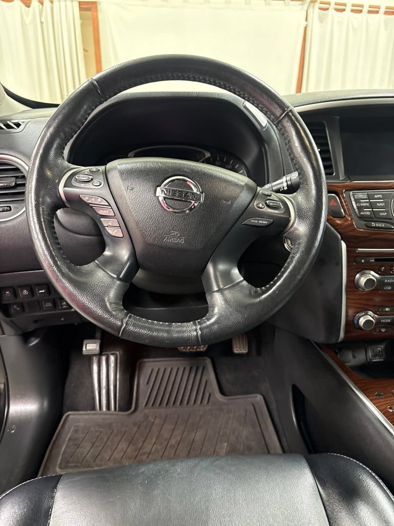 Used 2020 Nissan Pathfinder Platinum AWD/4WD image 13