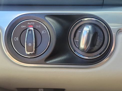 Used 2018 Porsche 718 Boxster GTS image 16