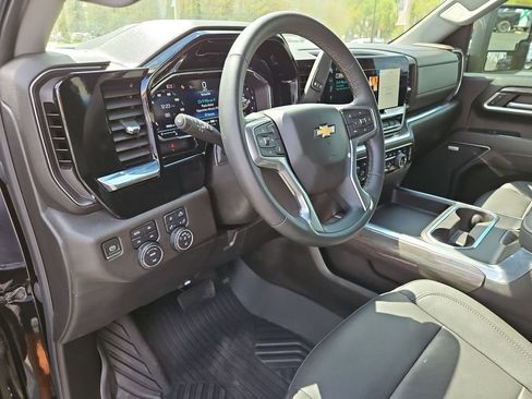 Certified 2024 Chevrolet Silverado 2500 LTZ w/ LTZ Convenience Package AWD/4WD image 16