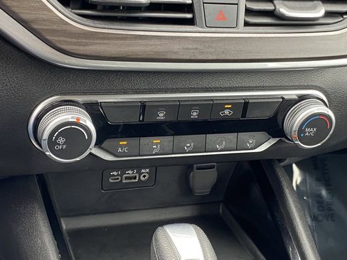 Used 2024 Nissan Altima 2.5 SV image 21