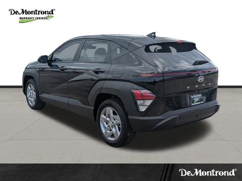 New 2026 Hyundai Kona SE image 7