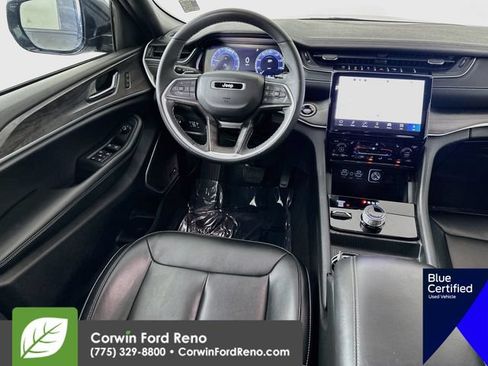 Used 2024 Jeep Grand Cherokee Limited w/ Black Appearance Package AWD/4WD image 28