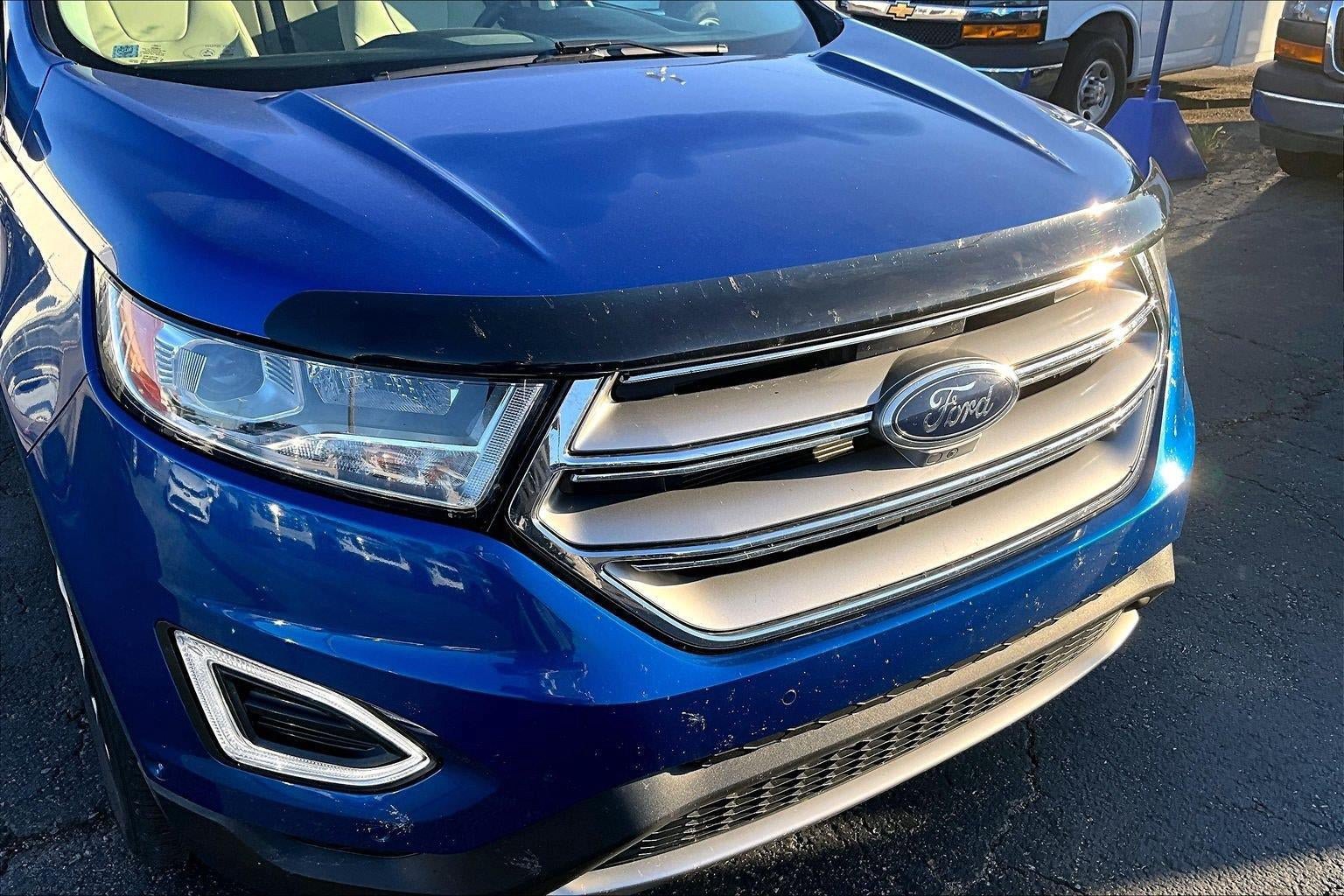 Used 2018 Ford Edge Titanium w/ Equipment Group 302A AWD/4WD image 3