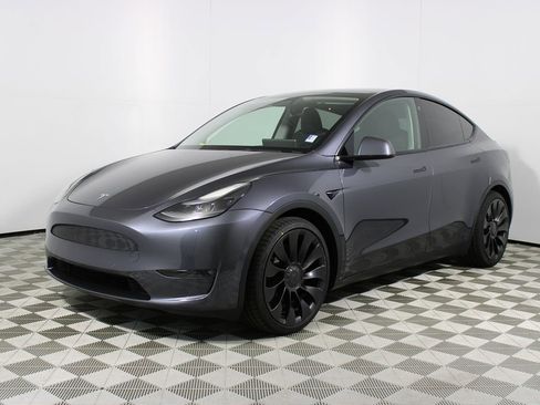 Used 2022 Tesla Model Y Performance image 3
