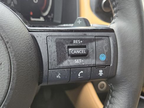 Used 2021 Nissan Rogue Platinum FWD image 25