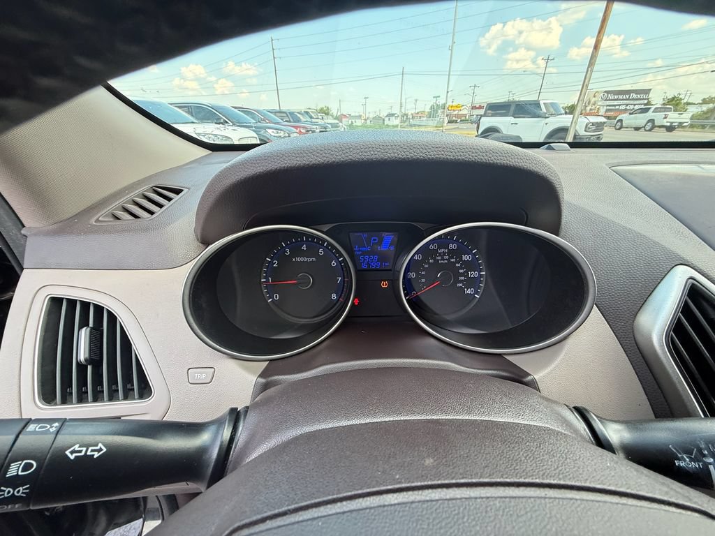 Used 2010 Hyundai Tucson GLS w/ Popular Equipment Pkg 2 FWD image 15
