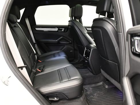 Used 2023 Porsche Cayenne S image 56
