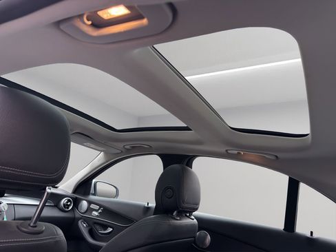 Used 2021 Mercedes-Benz C 300 4MATIC Sedan image 28