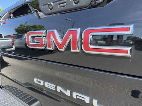 Used 2020 GMC Sierra 1500 Denali AWD/4WD image 12