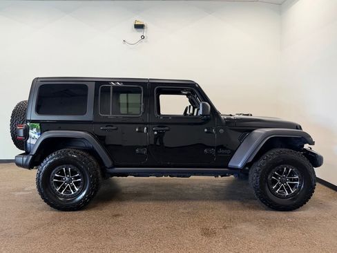 Used 2024 Jeep Wrangler Unlimited Sport AWD/4WD image 6