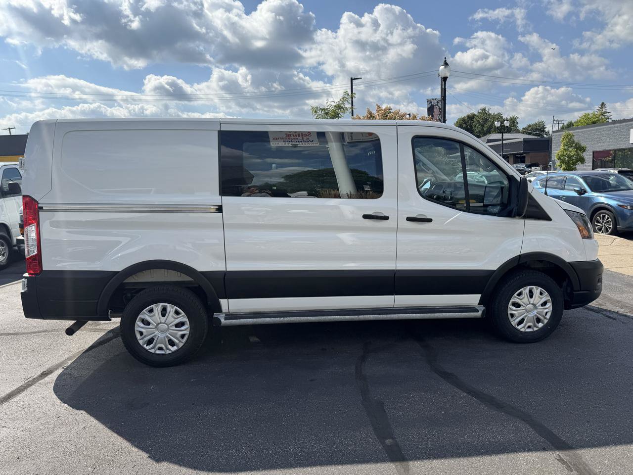 Used 2025 Ford Transit 250 Low Roof w/ Exterior Upgrade Package RWD image 5