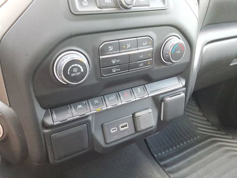 Certified 2024 Chevrolet Silverado 1500 Custom AWD/4WD image 31